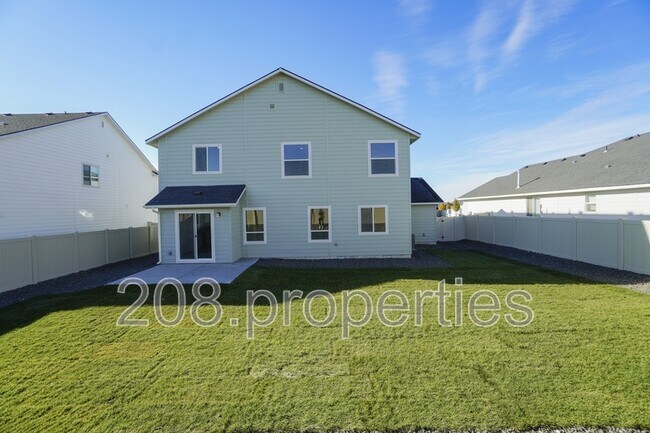 Building Photo - 1218 W Bass River Dr