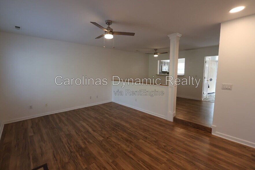 Building Photo - 3636 Melrose Cottage Dr
