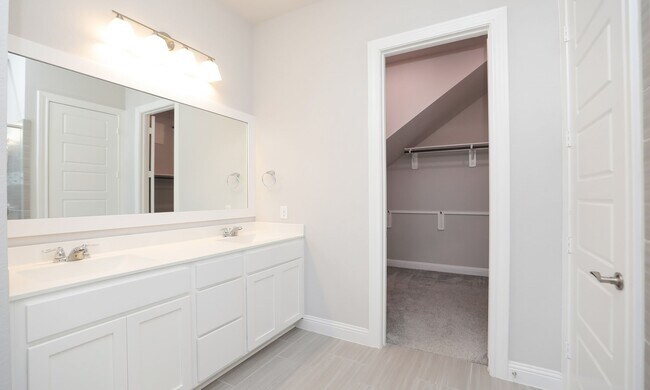 Building Photo - 15106 Armadillo Lookout Trail