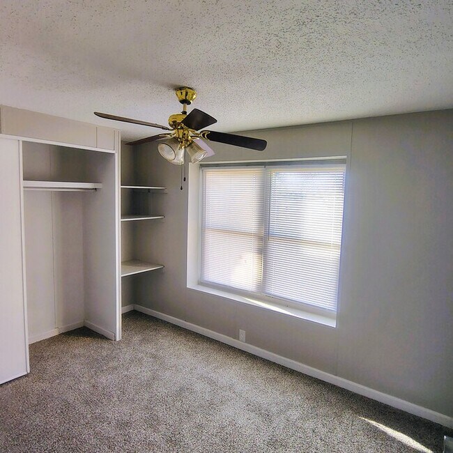 Building Photo - Home For Rent