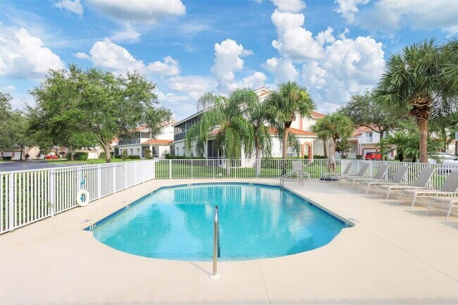 Building Photo - 7269 Fountain Palm Cir