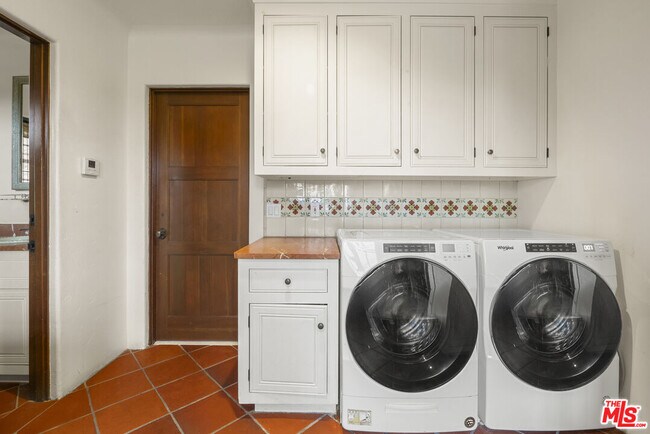 Building Photo - 361 Fordyce Rd