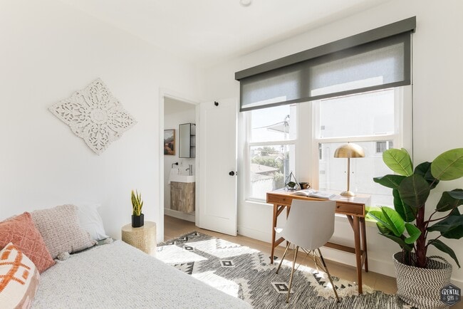 Building Photo - 5847 1/2 Ernest Ave-