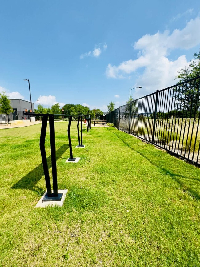 Building Photo - 12208 Tech Ridge Blvd