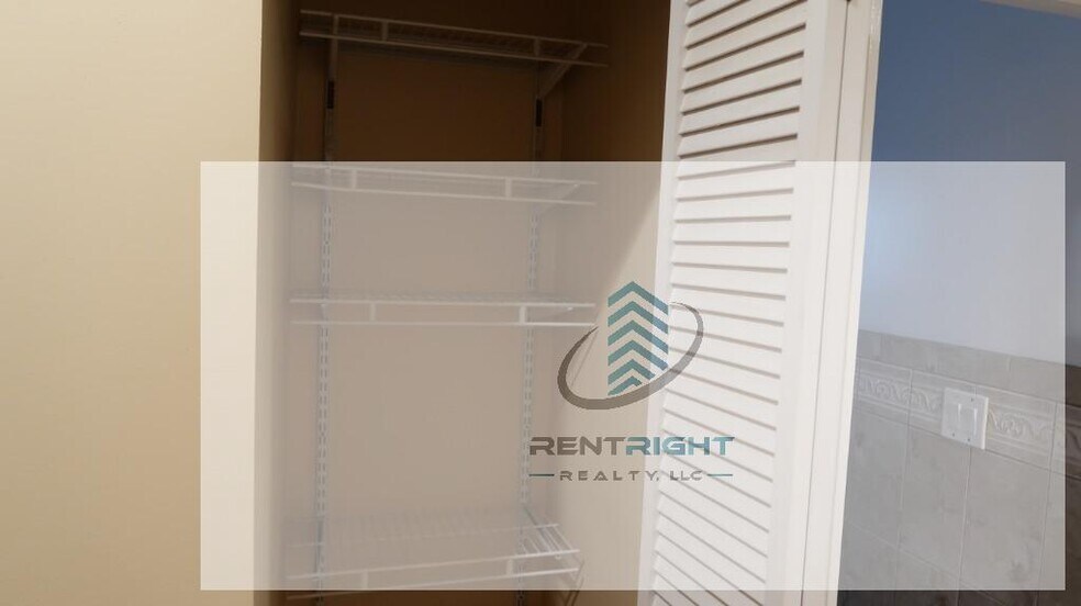 Building Photo - 2836 N Francisco Ave