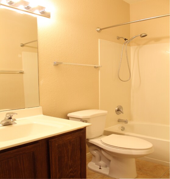 Building Photo - 5360 N Placita Los Arbustos