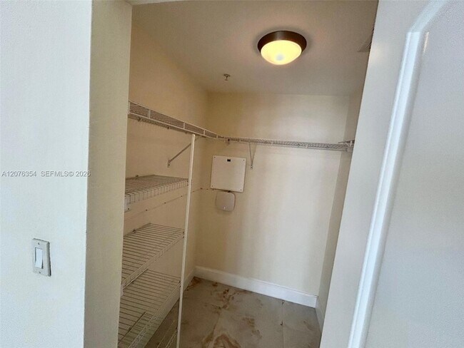 Building Photo - 1830 Radius Dr
