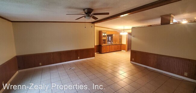 Building Photo - 2 br, 1 bath House - 205 Lake Drive