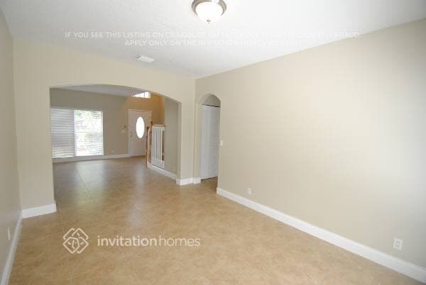 Building Photo - 3939 Jasmine Ln