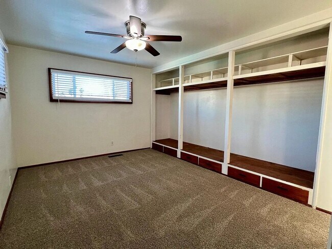 Building Photo - 4959-61 Catoctin Dr