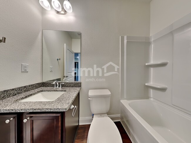 Building Photo - 311 Banyan Frst Dr
