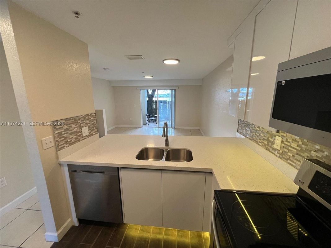 Building Photo - 14162 NW 17th Ave