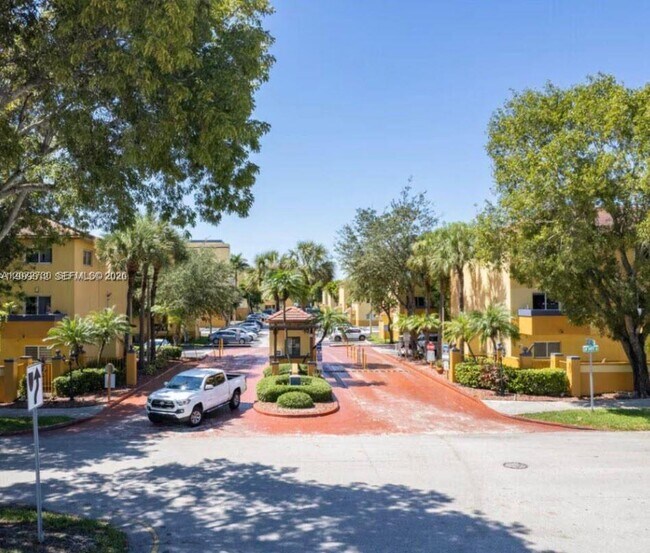Building Photo - 14902 SW 82nd Ln