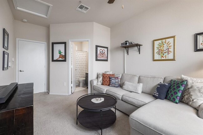 Building Photo - 4340 Attra St