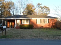 Building Photo - Oakland Plantation