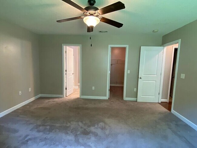 Building Photo - 231 Augusta Way