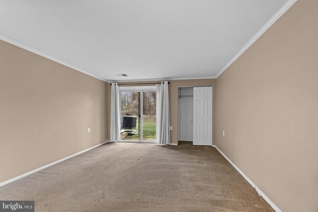 Building Photo - 1127 Lake Heron Dr