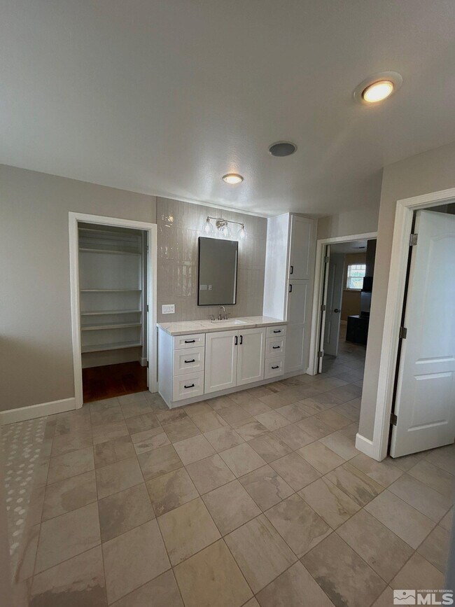 Building Photo - 3149 Gladiola Ct