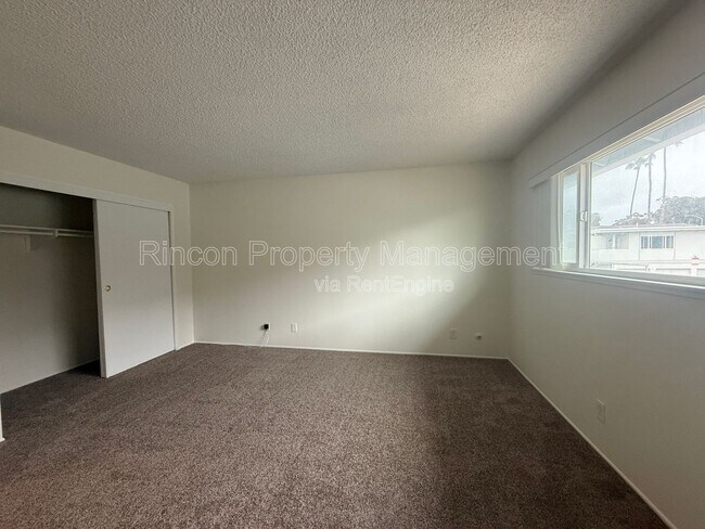 Building Photo - 2474 Seahorse Ave