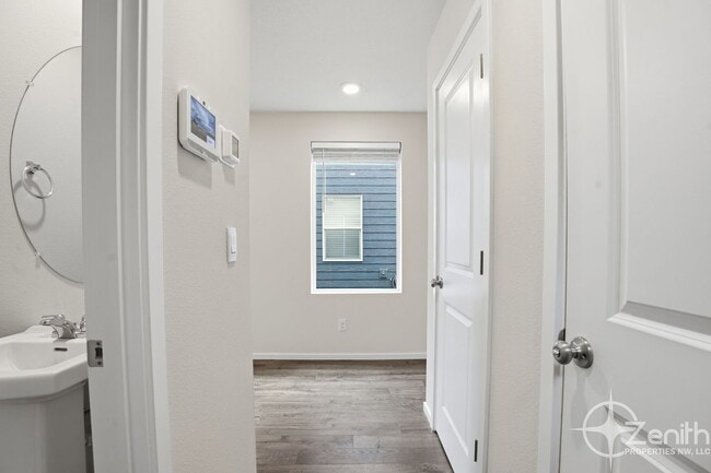 Building Photo - 2030 NW 14th St