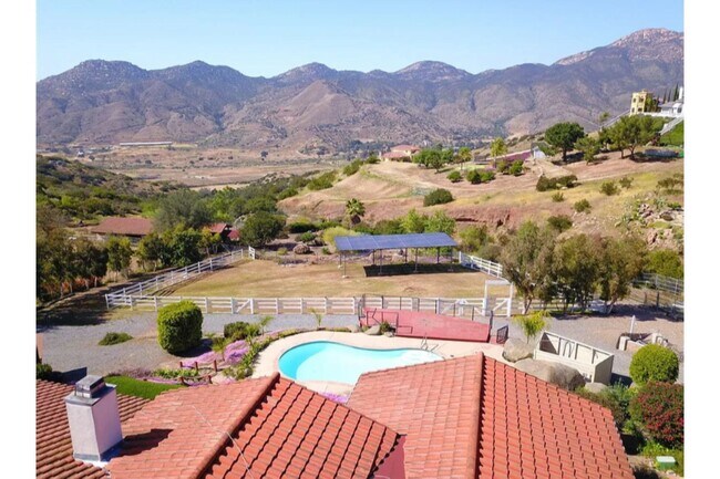 Building Photo - 10610 Quail Canyon Rd