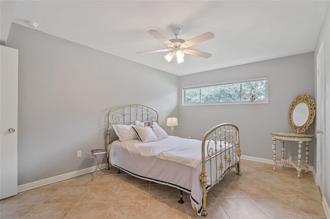Building Photo - 5143 Cheena Dr