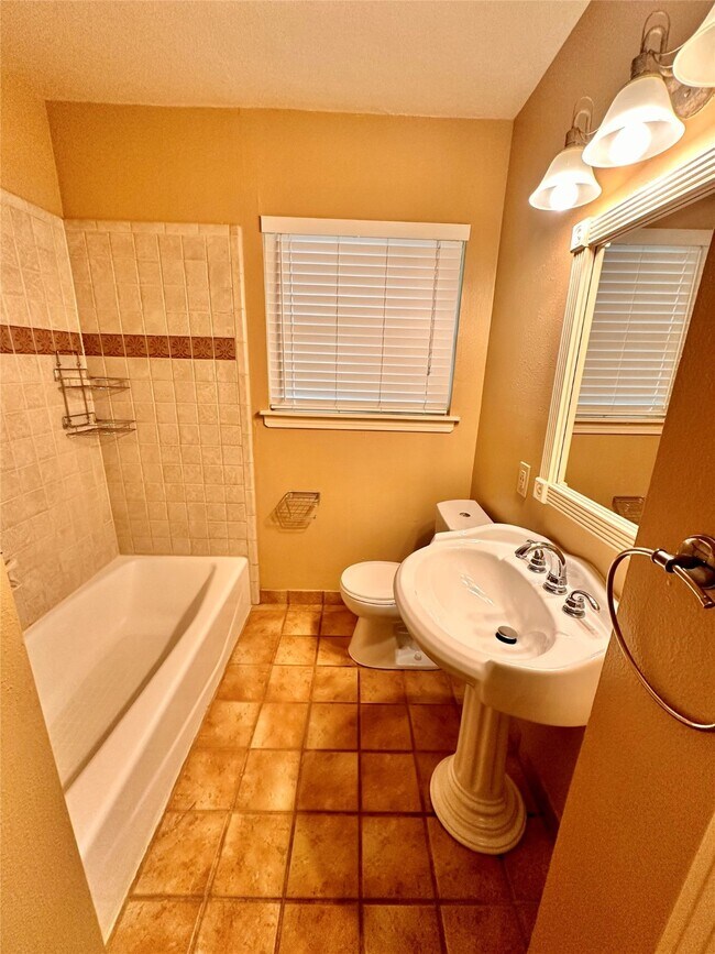 Building Photo - 4037 Woodfox St