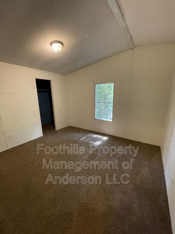 Building Photo - 236 Forest Ln