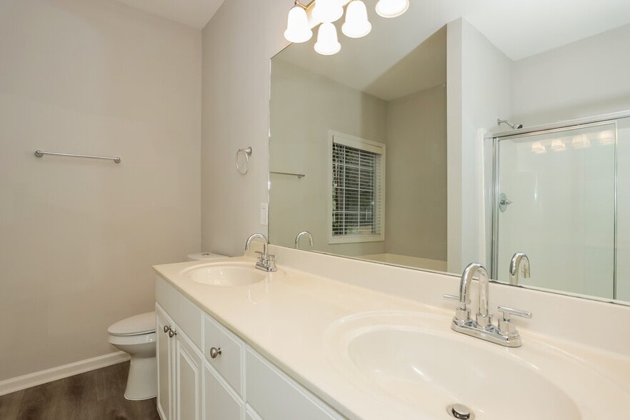 Building Photo - 2650 Neighborhood Walk