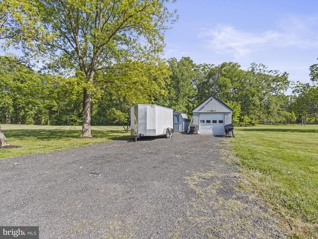 Building Photo - 9505 Lomax Rd