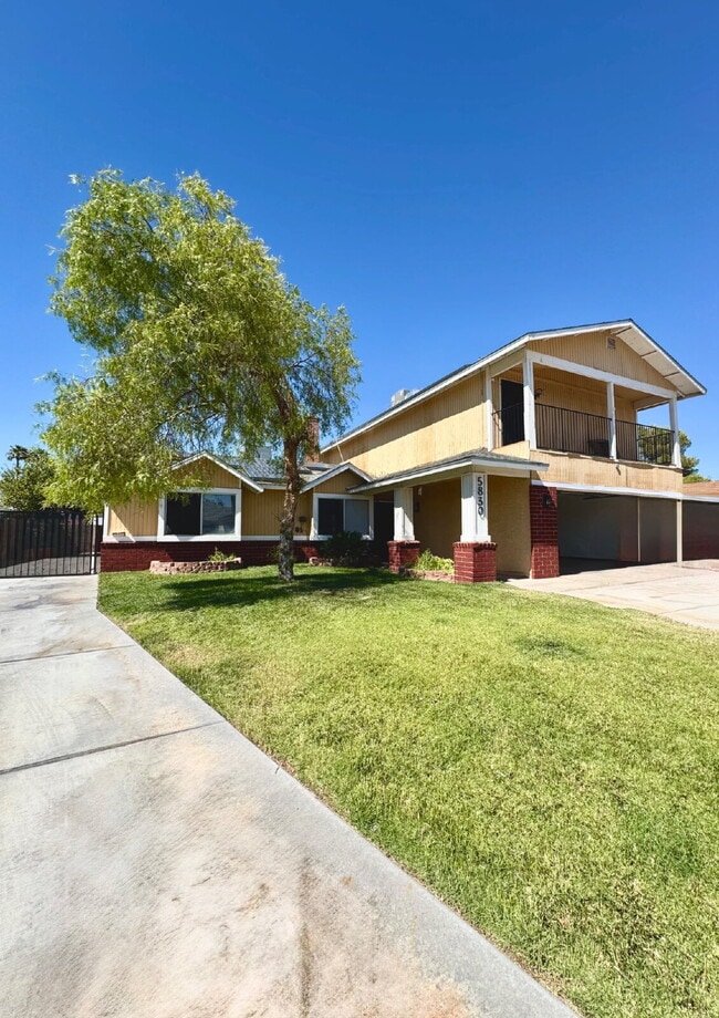 Primary Photo - Spacious 4BD/3BA Pool Home with Dual Prima...