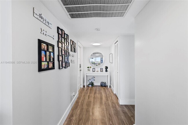 Building Photo - 2661 S Course Dr