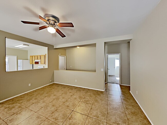 Building Photo - 2352 E Hazeltine Way