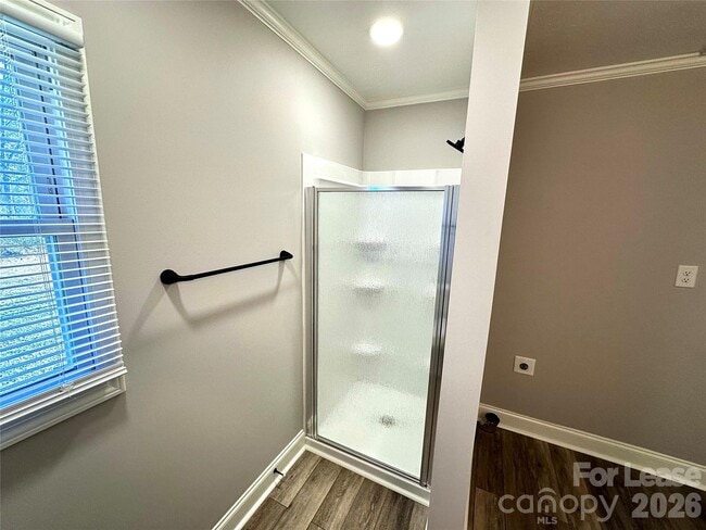 Building Photo - 2121 Charlotte Hwy