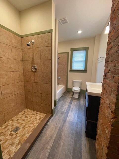 Building Photo - 1320 Northampton St