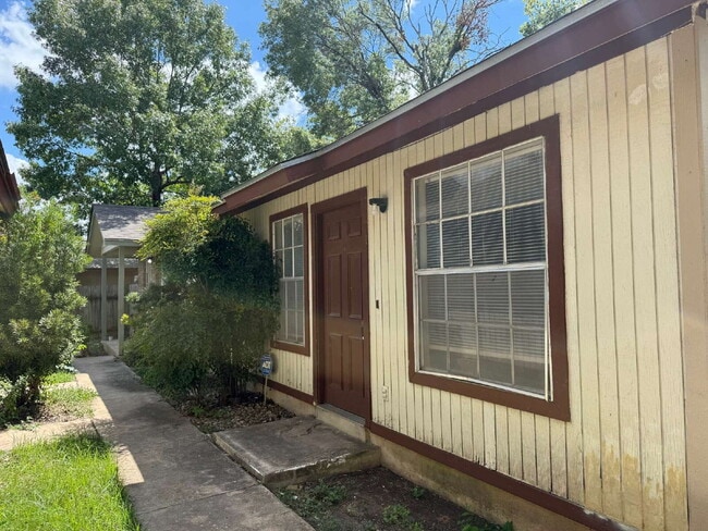 Primary Photo - Affordable Three Bed/Two Bath in Leon Vall...