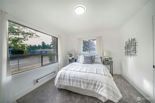 Building Photo - 6927 S Tyler St