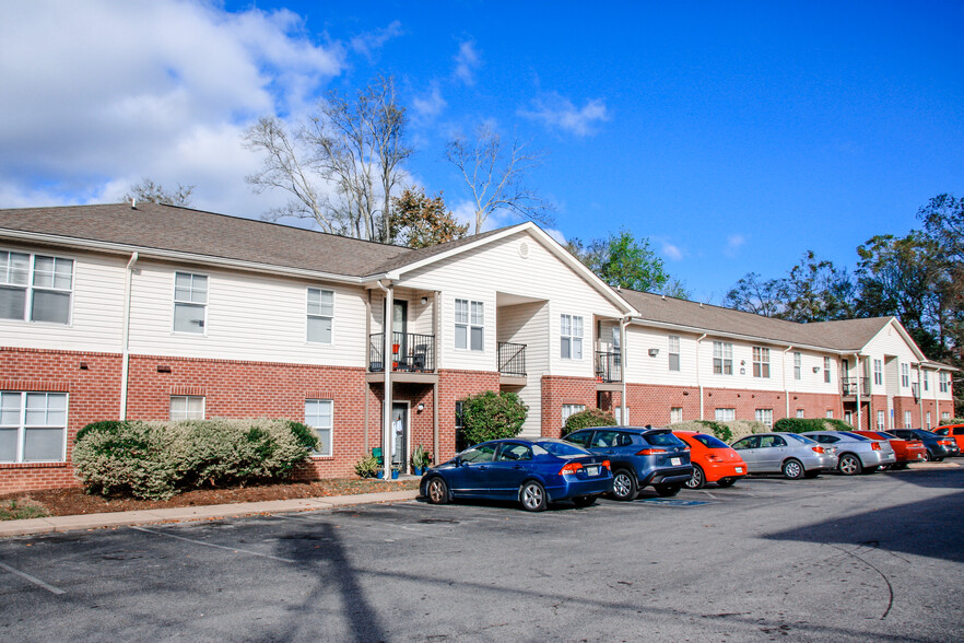 Building Photo - Hallmark at Columbia