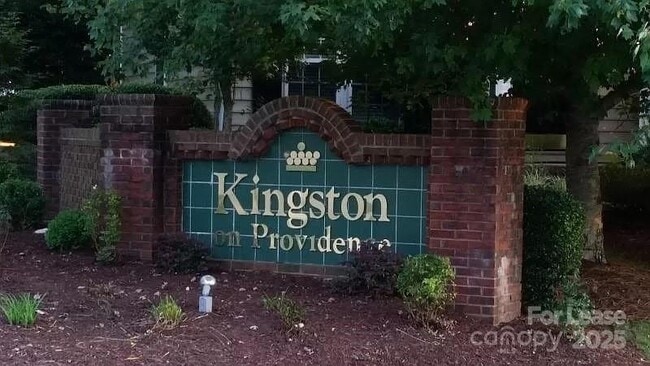 Building Photo - 3704 Wilshire Ln