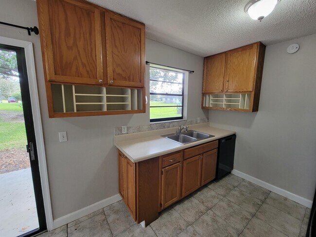 Building Photo - 23 Louisiana Ave