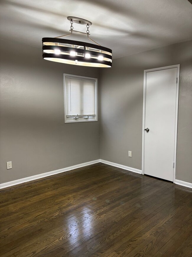 Building Photo - Spacious 3-Bedroom 2 Bath Home in Gary