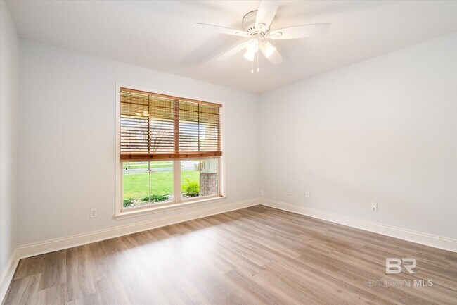 Building Photo - 9534 Woolrich Ave