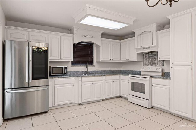 Building Photo - 4409 Robin Ave