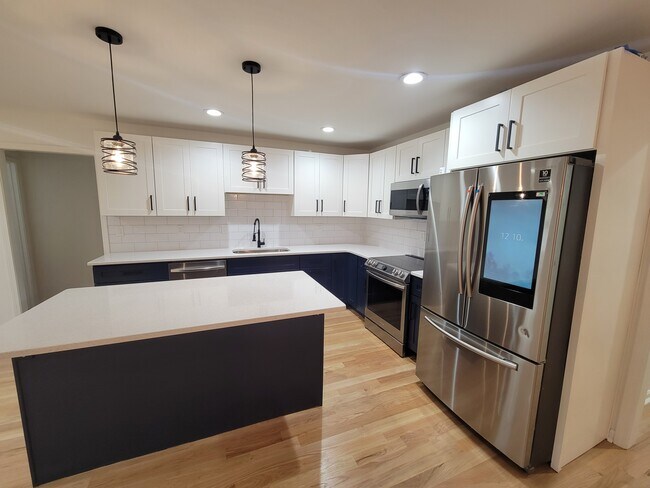 Kitchen - 1131 Montreat Ave SW