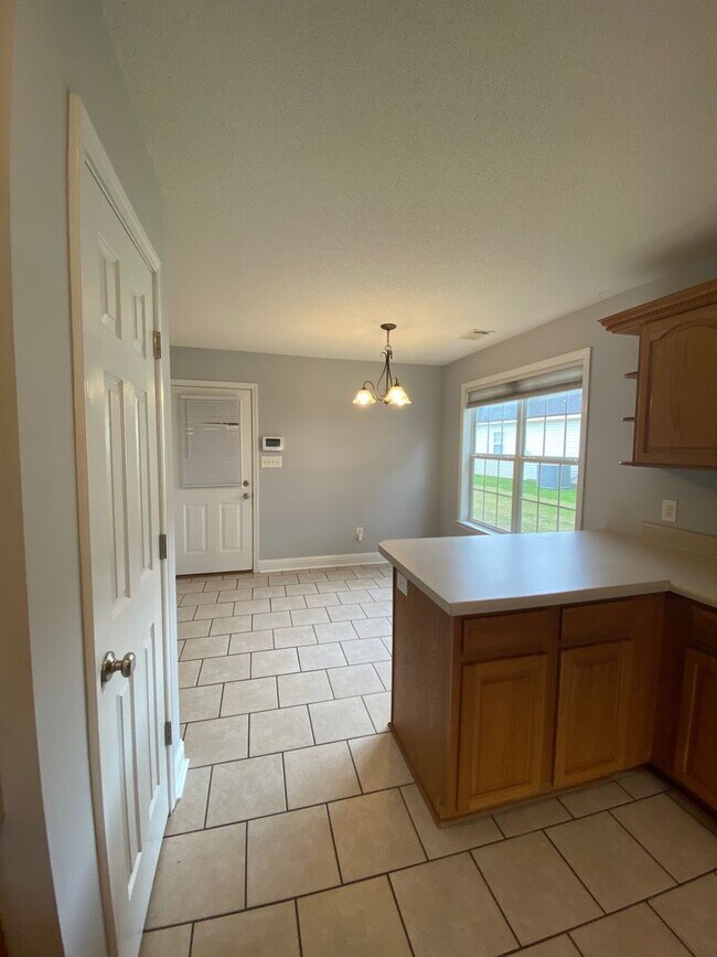 Building Photo - 205 Drayton Ct