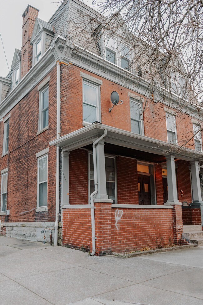 Building Photo - 1531 Green St