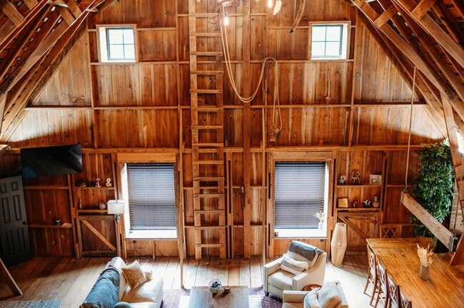 Building Photo - 19920 NW Farley Hampton Rd