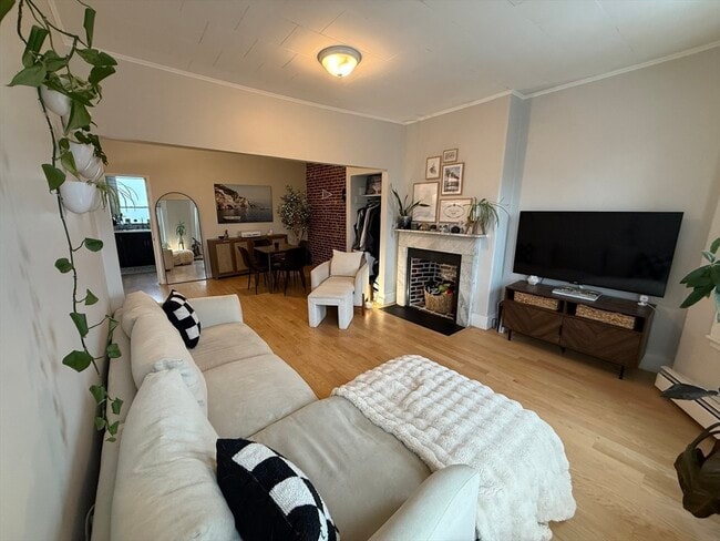 Building Photo - 179 Webster St