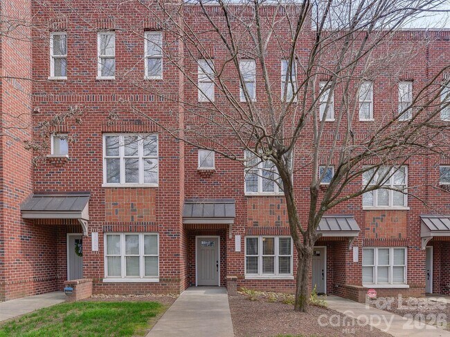 Building Photo - 100 N Laurel Ave