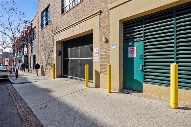 Building Photo - Unbeatable location, Contemporary 1 BD 1.5 BA in Adams Morgan with PARKING, private balcony and R...